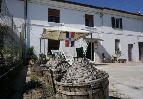 FETTA DI CASA CENTRALE CON GIARDINO E ACESSORI