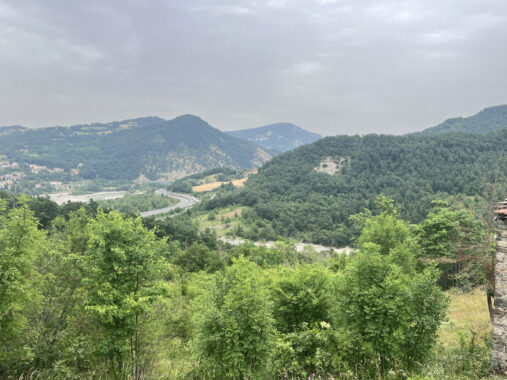 RUDERE IN SASSO CON VISTA SULL’APPENNINO