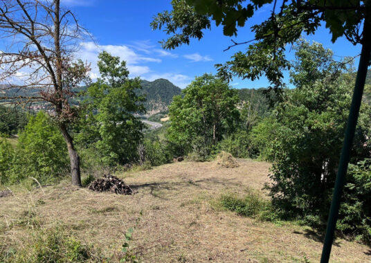 RUDERE IN SASSO CON VISTA SULL’APPENNINO