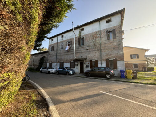 TRILOCALE IN PICCOLA PALAZZINA