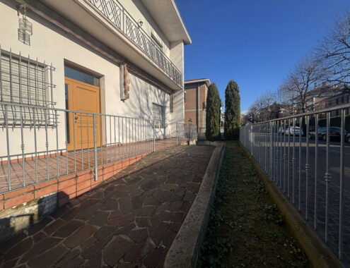 VILLA CONTEMPORANEA DEL CUORE DEL PAESE