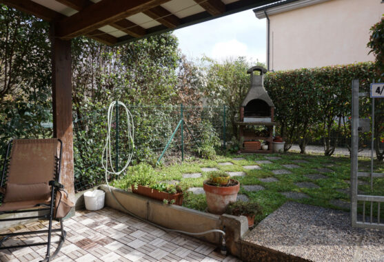 TRILOCALE CON GIARDINO E INGRESSO INDIPENDENTE